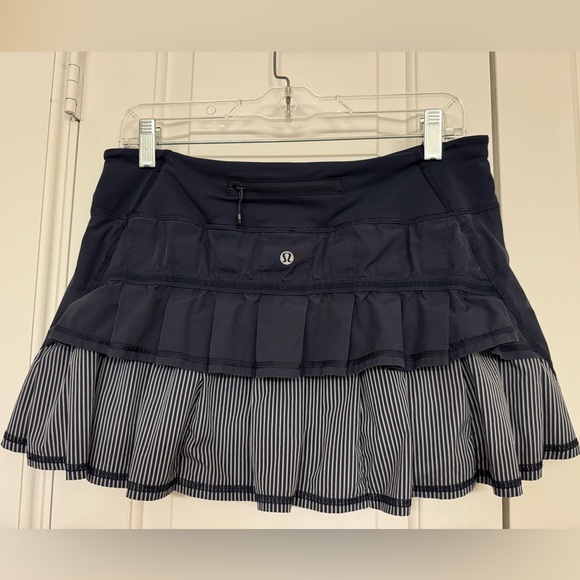 Lululemon Pace Setter Skirt Navy 8 reg - Picture 2 of 6